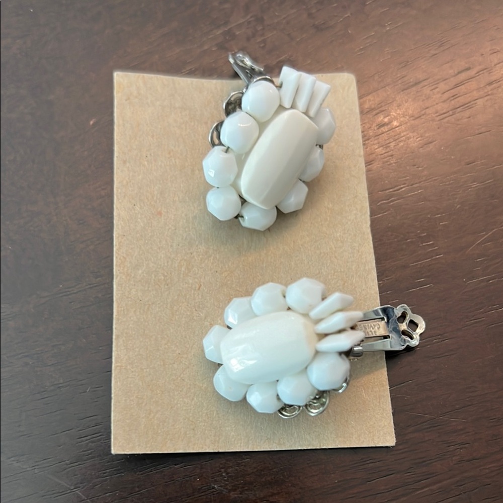 Alice Cavines Rare White ClipOn Vintage Earrings - Stone? Milk Glass? Christmas!